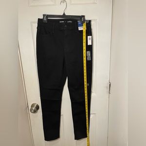 Pantalón de mujer ceñido al cuerpo. Peso 116 nuevo